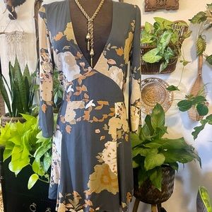 Beautiful NWT Mini Dress by Novella Royale